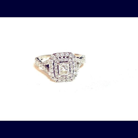 Engagement Ring - Picture 2 of 4